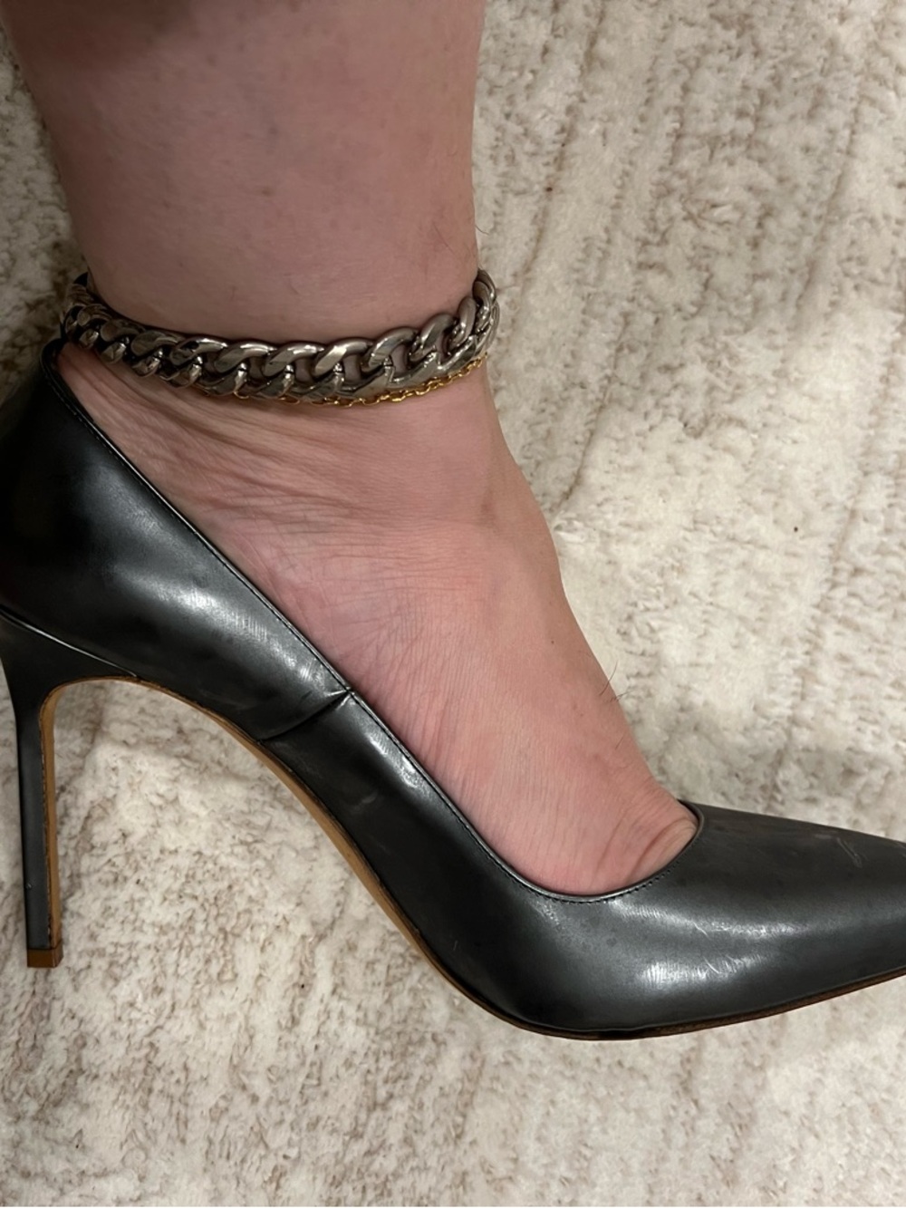 Manolo Blahnik BB Metallic Patent Leather & Chain Ankle-Strap Pumps sz 40 - Picture 3 of 11